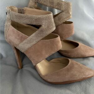 Vince Camuto brand new camel heels sandals size 10